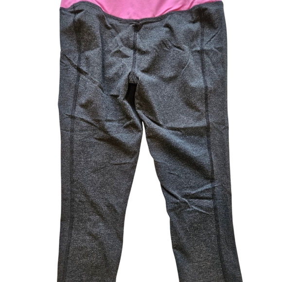 Nike dri-fit Womans Gray Pink Capri Athletic Workout Leggings Small EUC - Picture 2 of 5